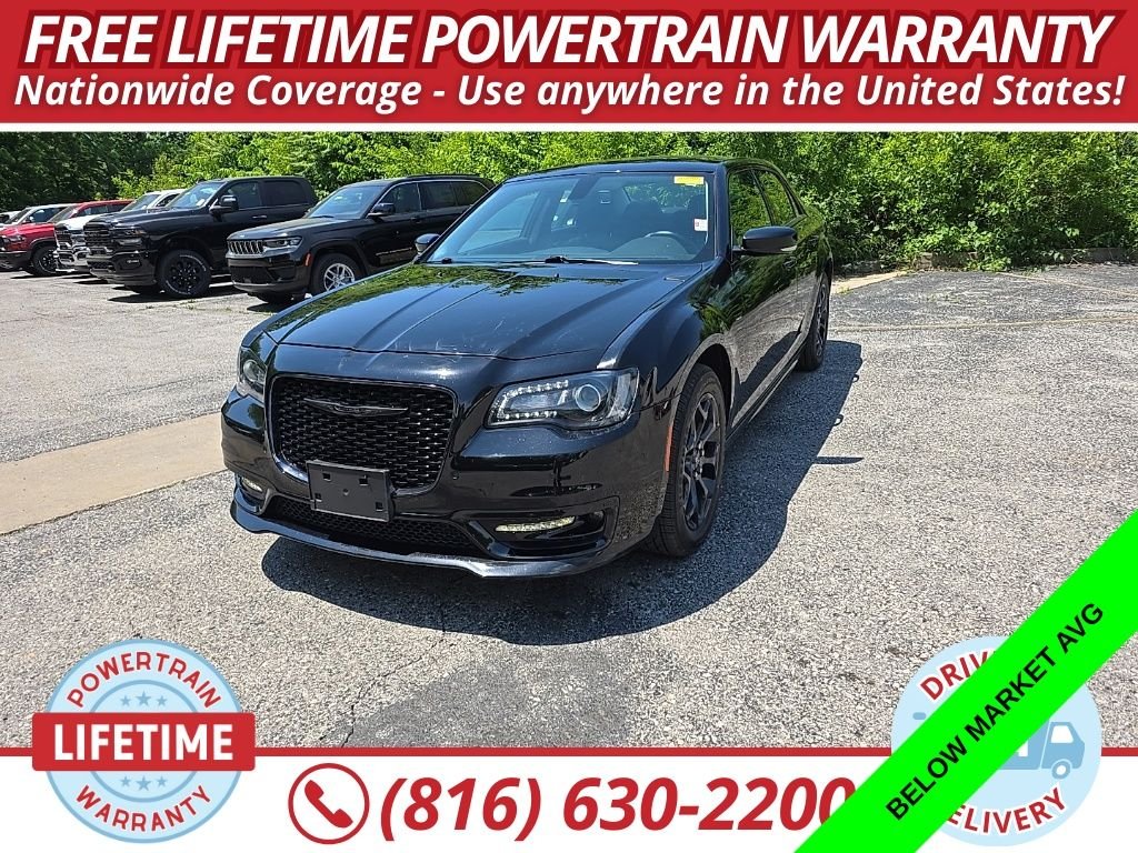 2021 Chrysler 300 Touring L AWD's photo