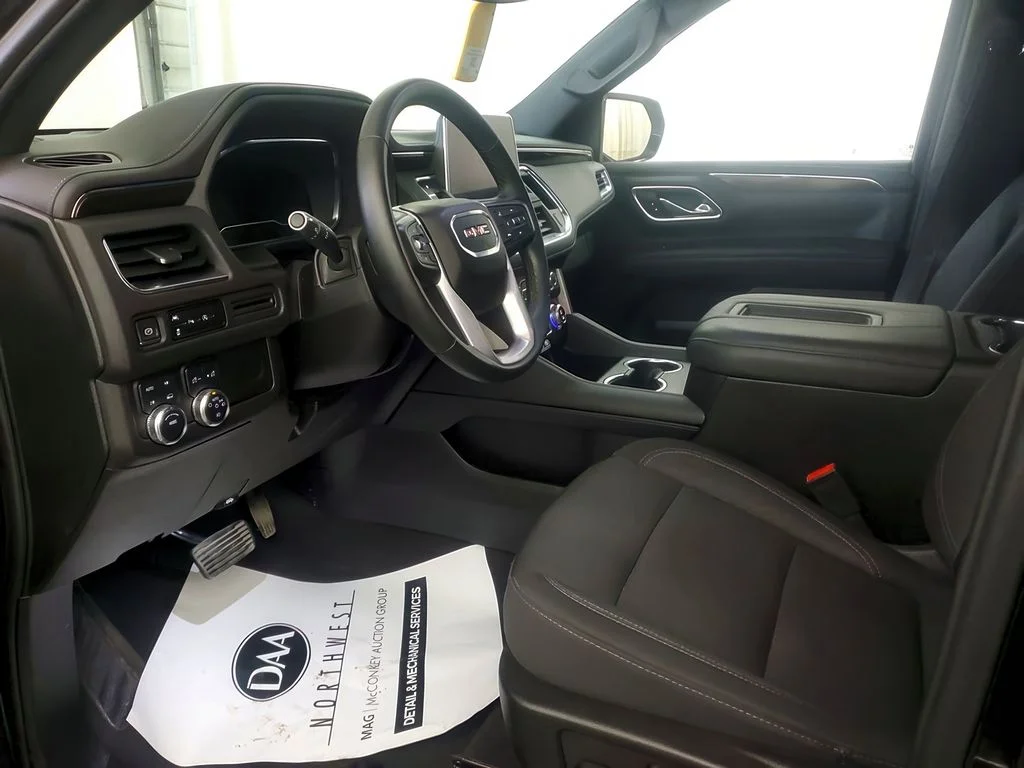 Used 2023 Onyx Black GMC SLE image 7