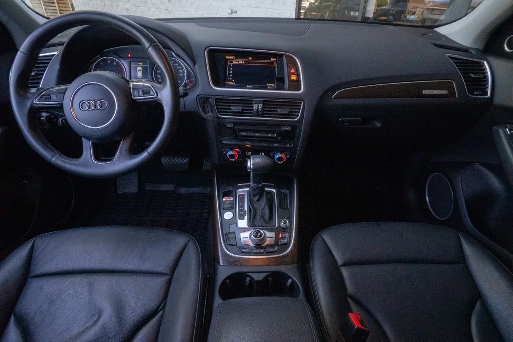 Used 2017 Gray Audi 3.0T Premium Plus image 19
