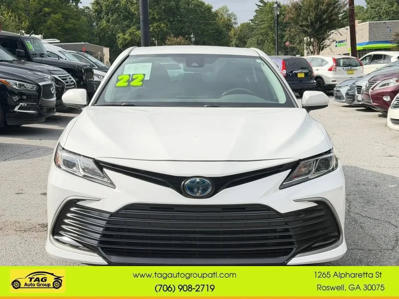 Used 2022 White Toyota LE image 1