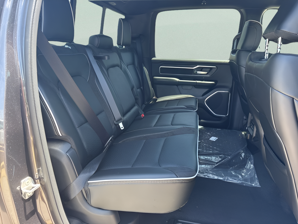 New 2026 Granite Crystal Metallic Clear-Coat Exterior Paint RAM Laramie image 17
