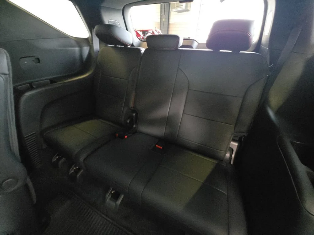 Used 2025 Mosaic Black Metallic Chevrolet RS image 27