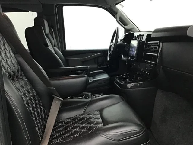 Used 2023 Quicksilver Metallic GMC Work Van image 42