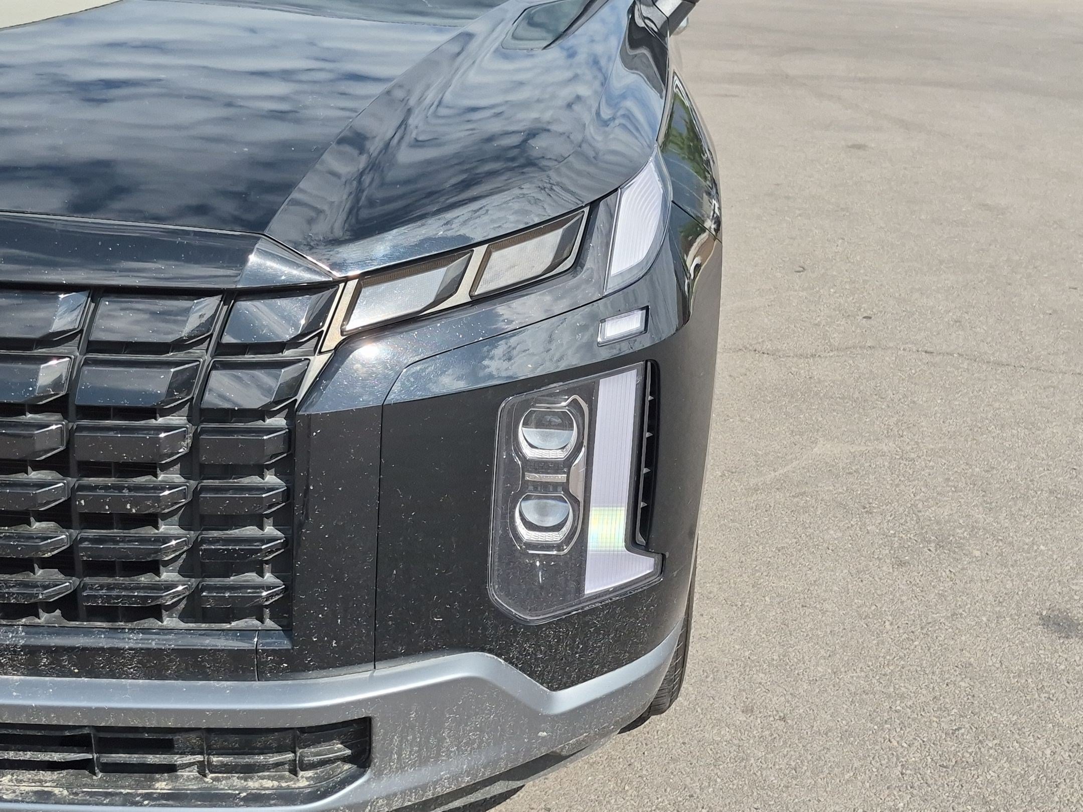 Used 2024 Abyss Black Pearl Hyundai SEL 7P image 11