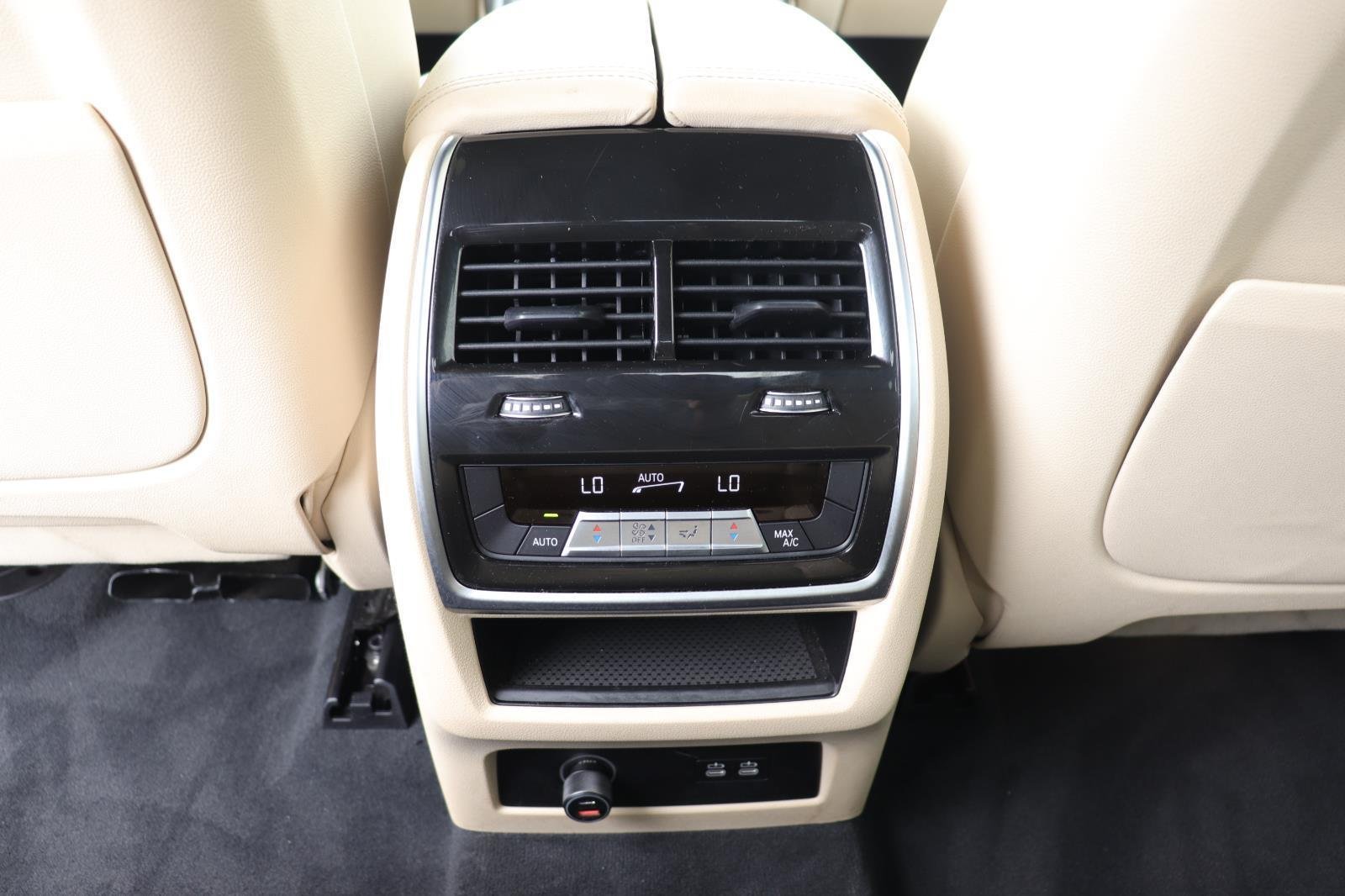Used 2022 Alpine White BMW xDrive40i image 23