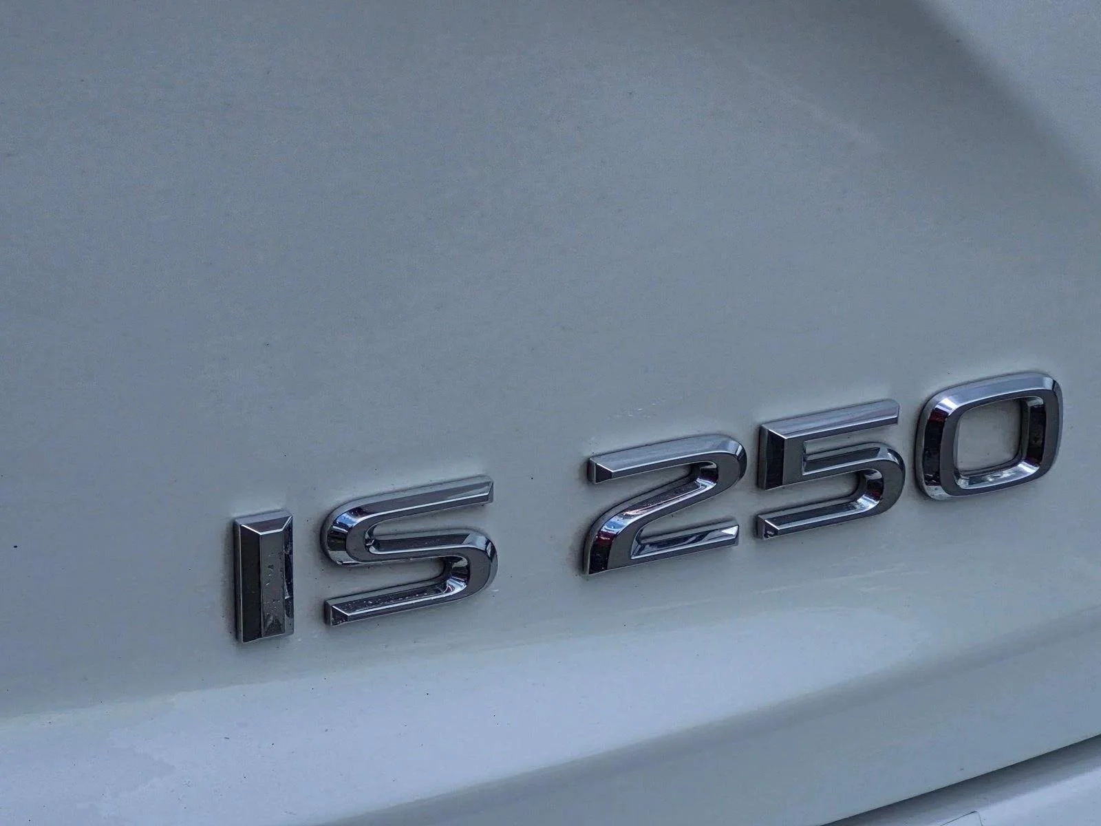 Used 2015 Starfire Pearl Lexus  image 17