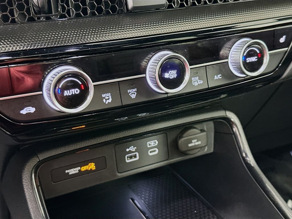Certified Used 2025  Honda Sport Touring image 17