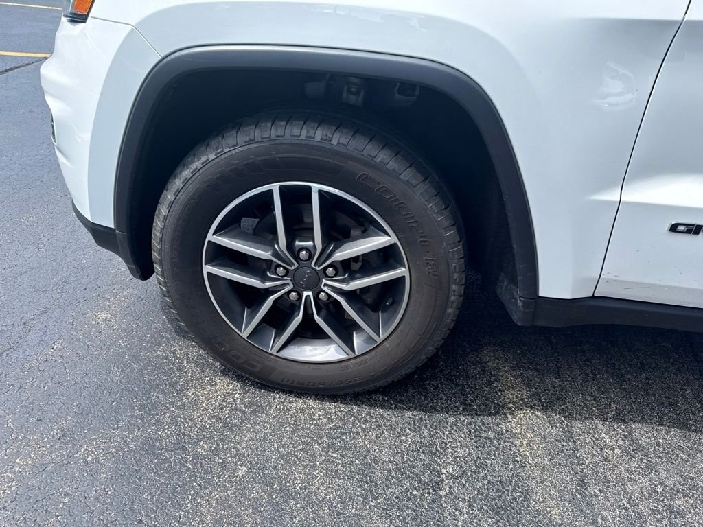 Used 2020 White Jeep Limited image 11