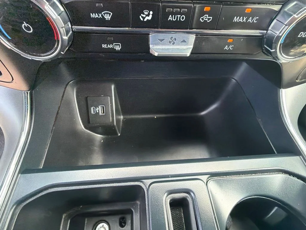Used 2024 Gray Ford XLT image 33