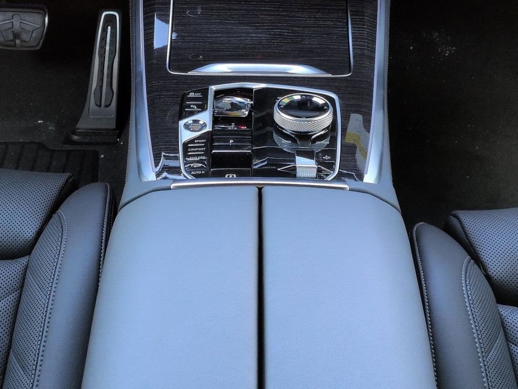 New 2026 Brooklyn Grey Metallic BMW xDrive40i image 19