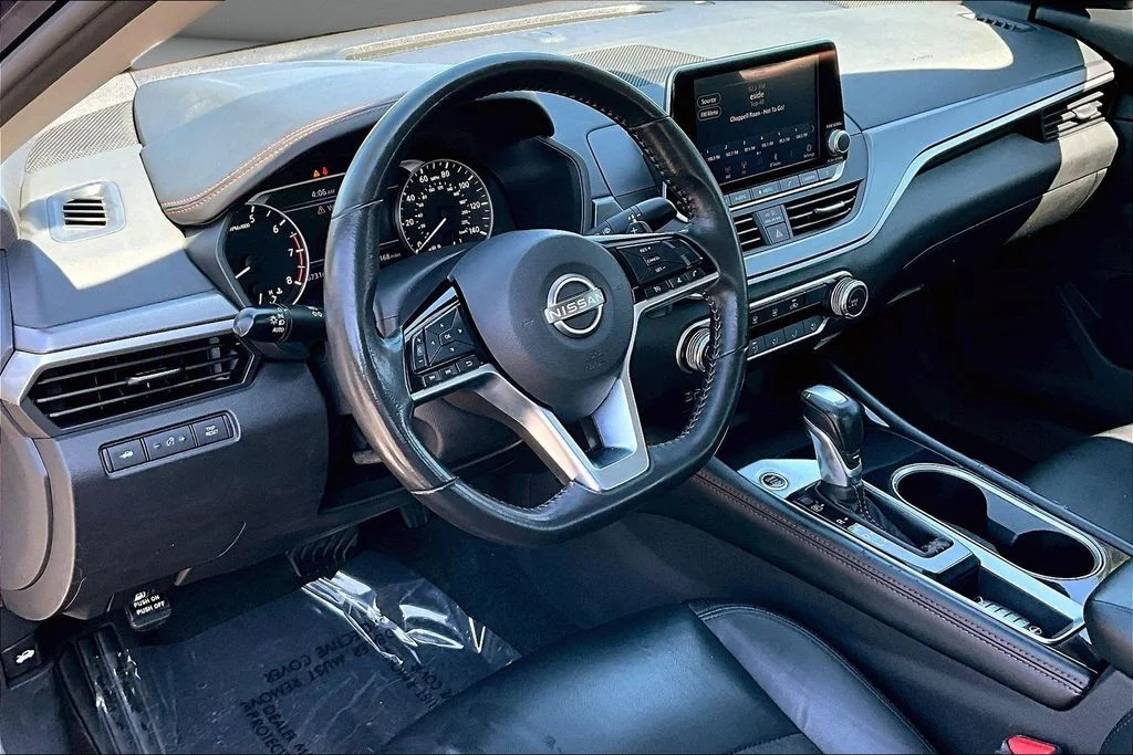 Certified Used 2023 Blue Nissan 2.5 SR image 17