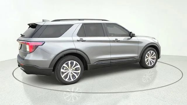 2026 Ford Explorer ST-Line - Photo 33