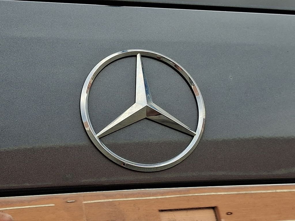 Used 2011 Steel Gray Metallic Mercedes-Benz ML 550 image 32