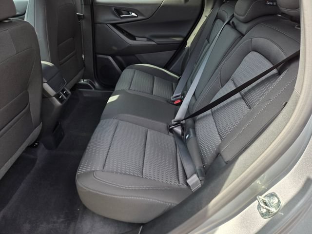 2027 Chevrolet Equinox LT - Photo 7