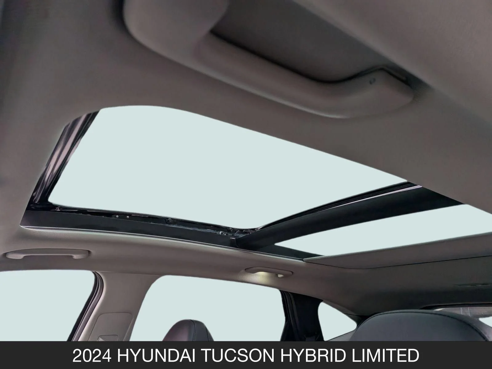 Used 2024 Amazon Gray Hyundai Limited image 16