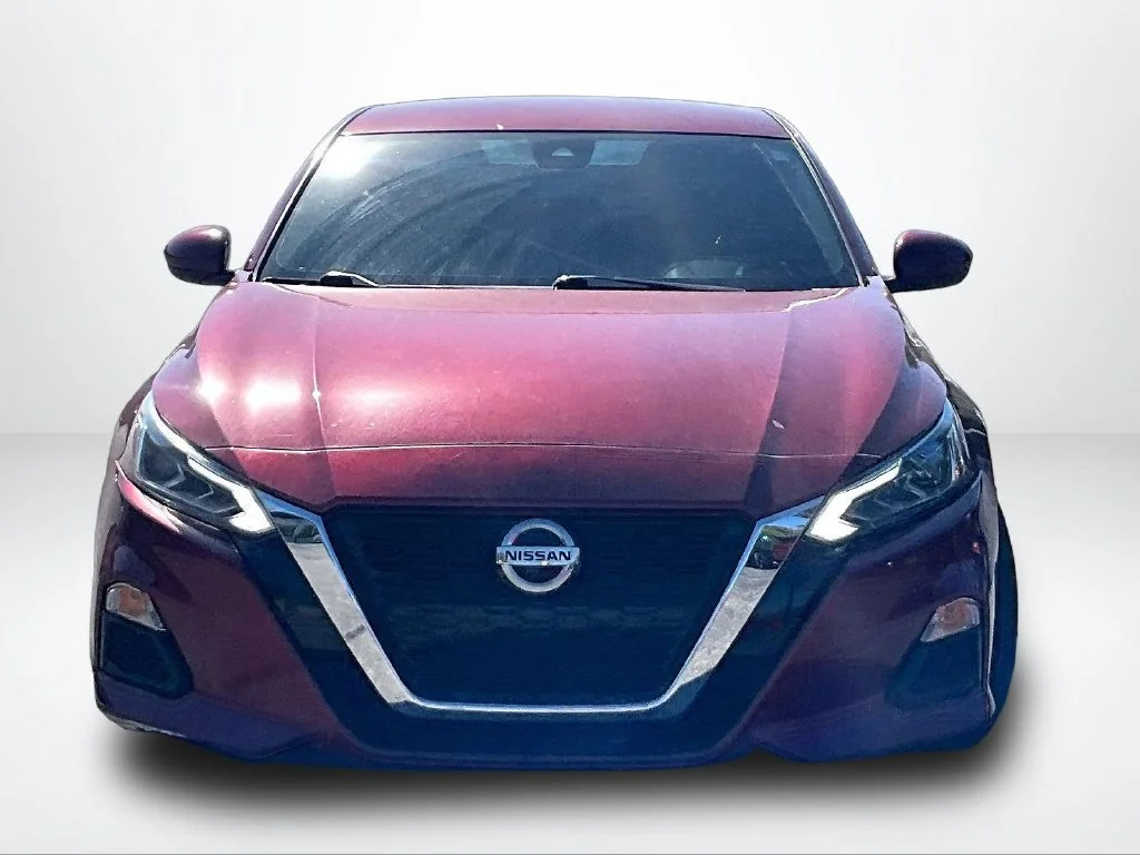 Used 2021 Red Nissan 2.5 SV image 4