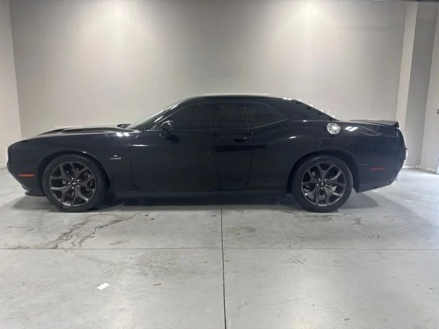 Used 2017 Black Dodge R/T image 10
