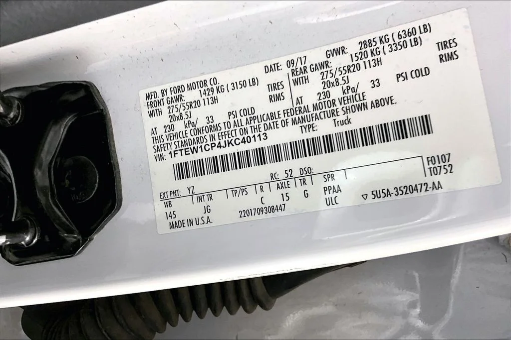 Used 2018 White Ford XL image 4
