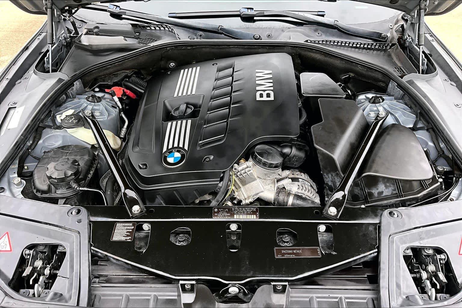 Used 2011 Space Gray BMW 528i image 28