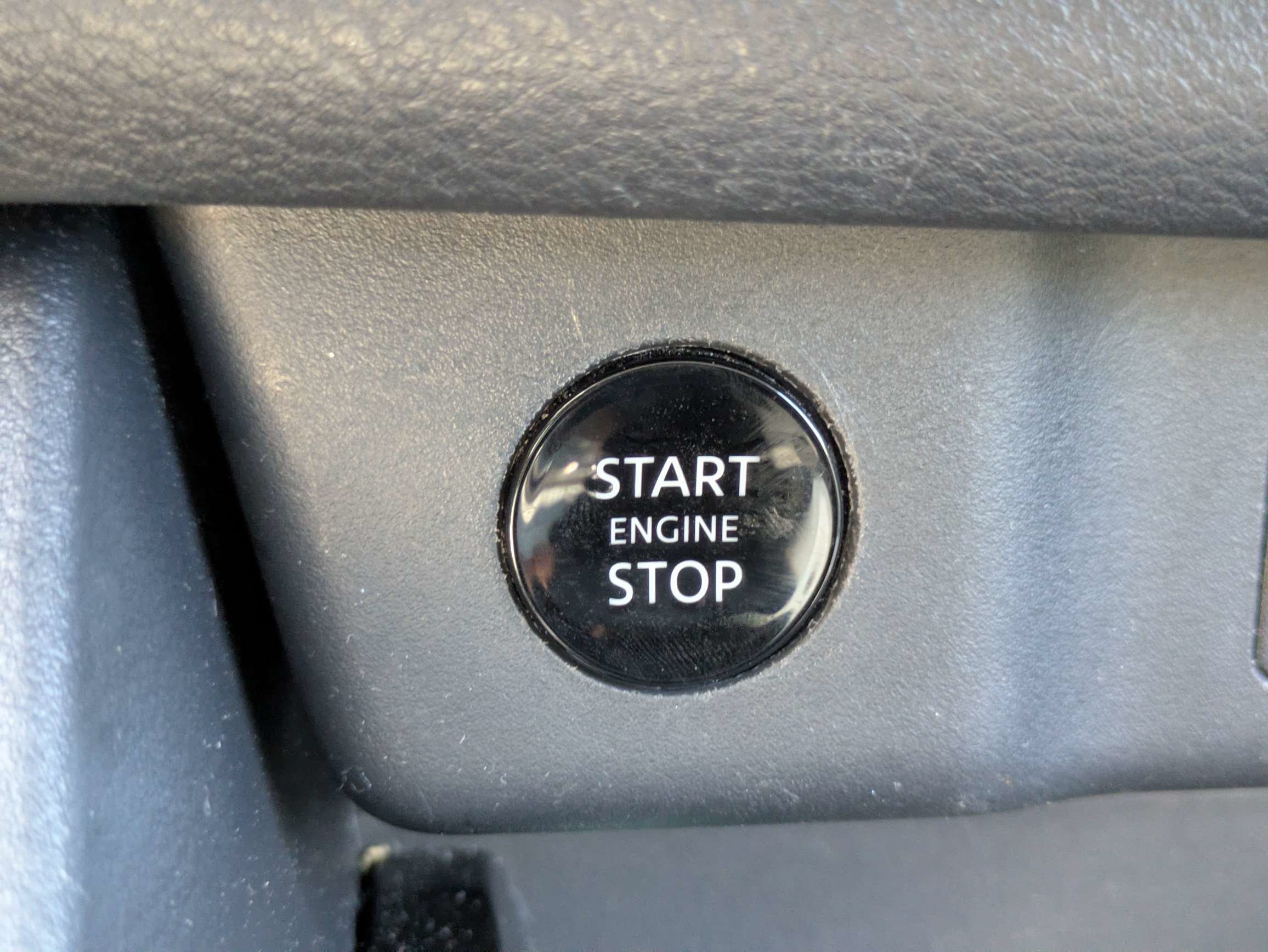Used 2025  Nissan SV image 24