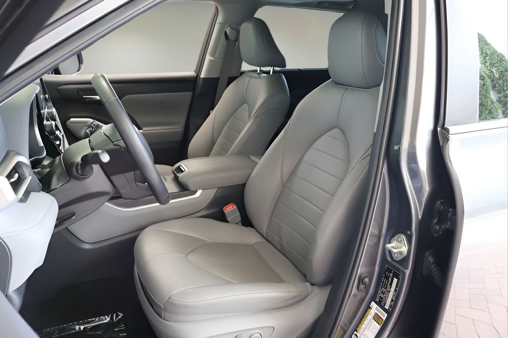 Used 2023 Gray Toyota XLE image 11