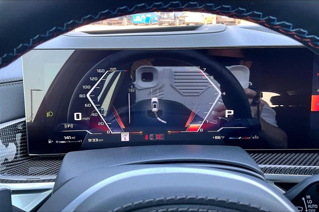 Used 2025 White BMW M60i image 22