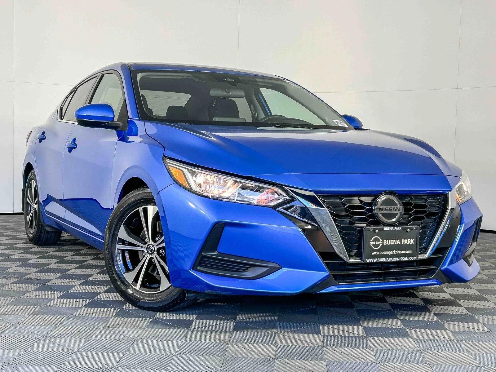 2023 Nissan Sentra SV CVT's photo