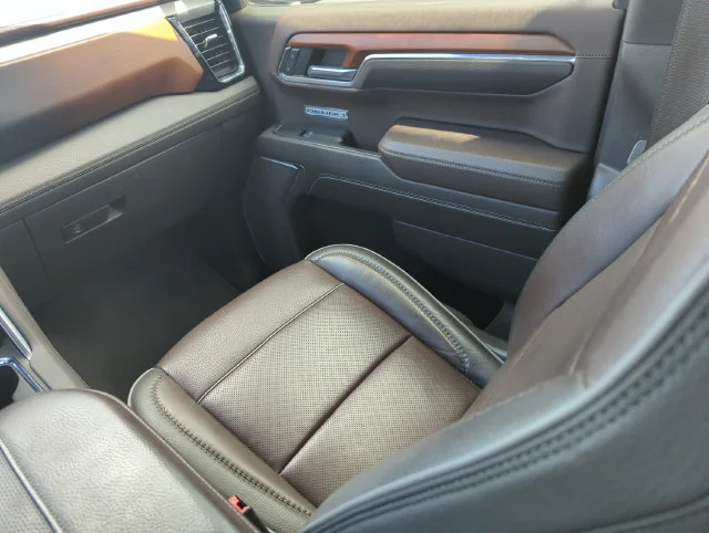 Used 2023 White GMC Denali image 27