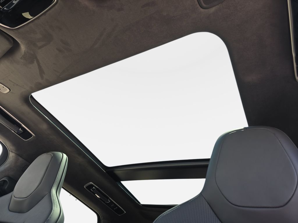 New 2025 Sunrise Copper Satin Land Rover SV image 31