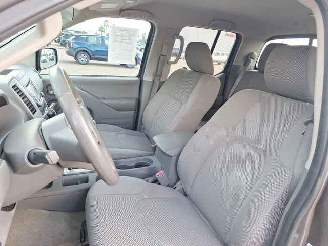 Used 2016 Gray Nissan SV image 9