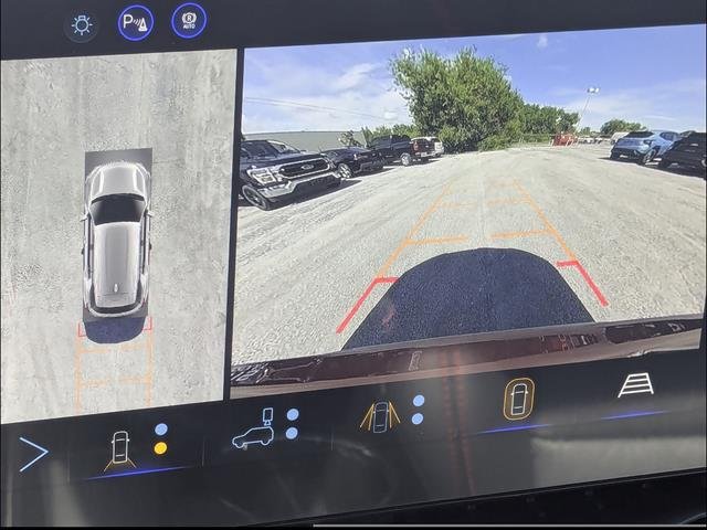 2027 Chevrolet Equinox RS - Photo 24