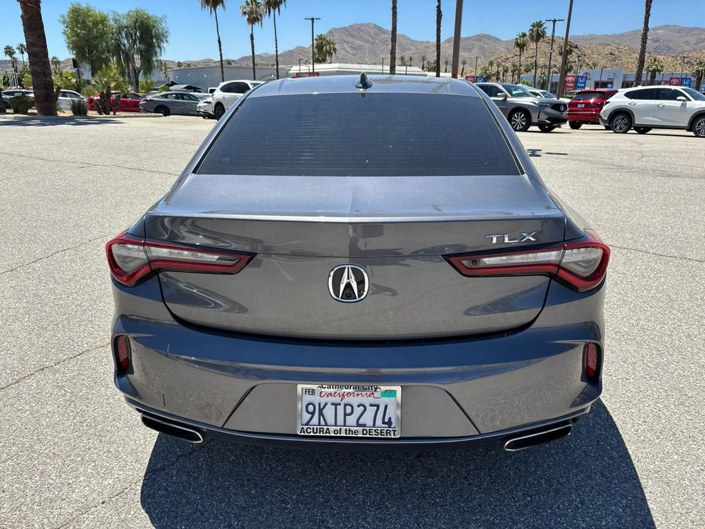Used 2023  Acura Base image 5
