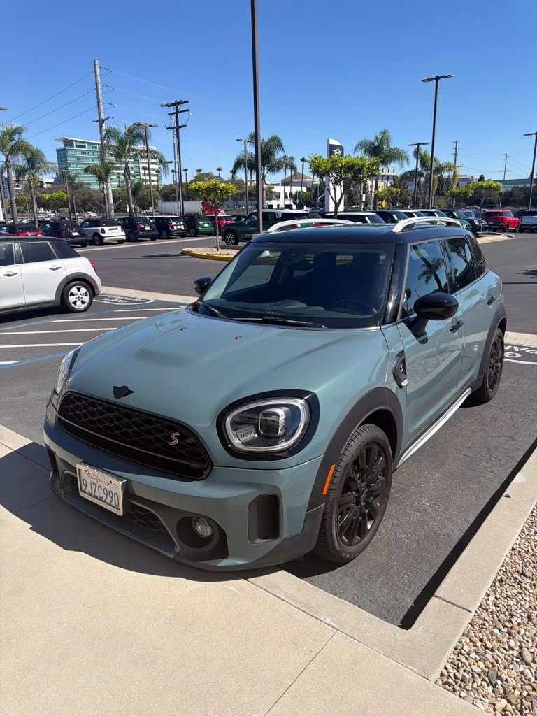 Certified Used 2024 Sage Green Metallic MINI Signature image 1