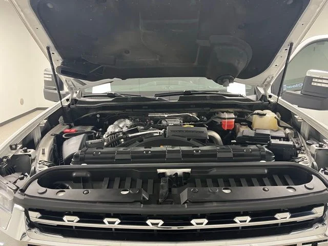 Used 2022 White Chevrolet LTZ image 57