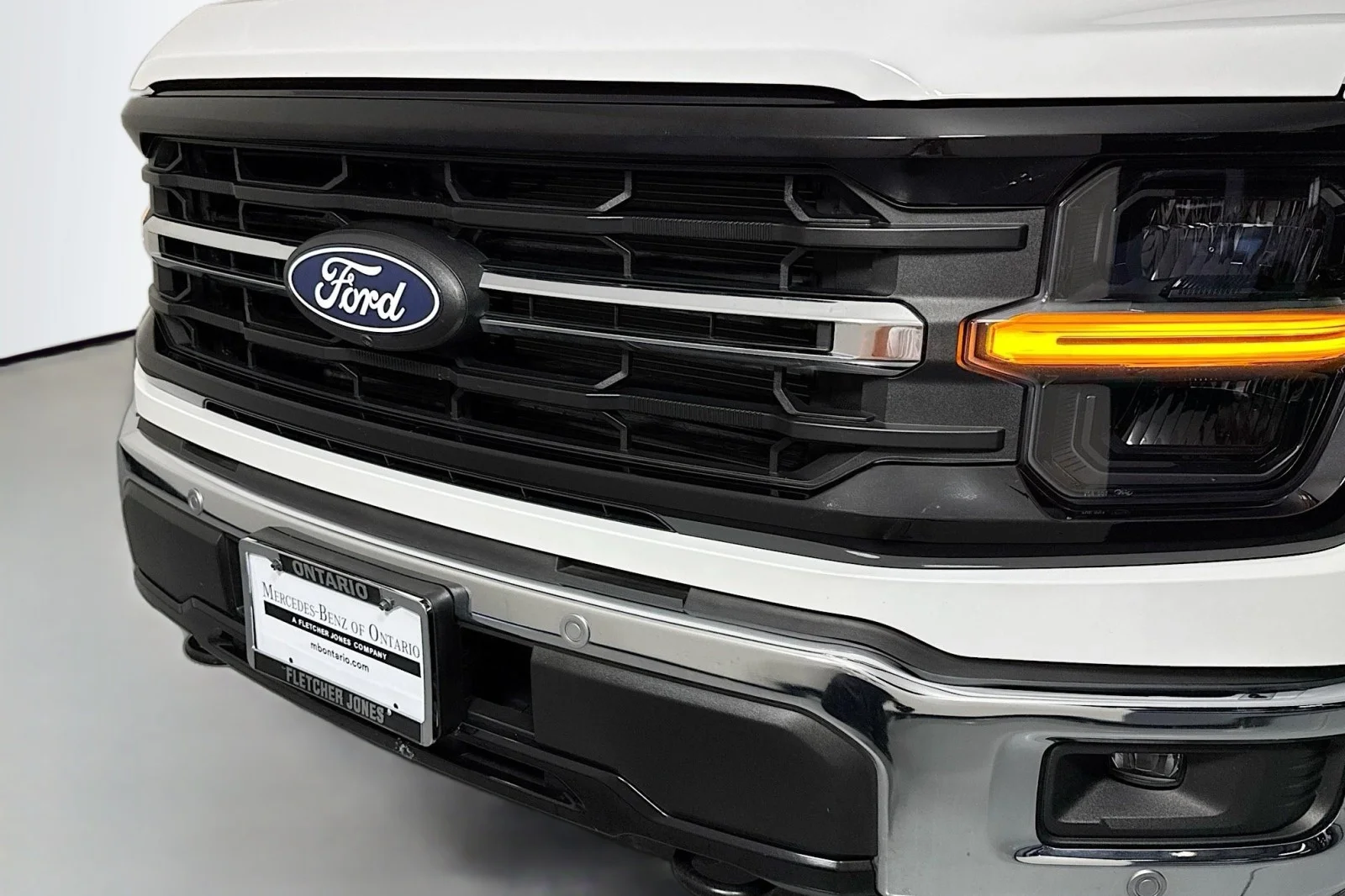Used 2024 Oxford White Ford XLT 4X4 Supercrew image 14