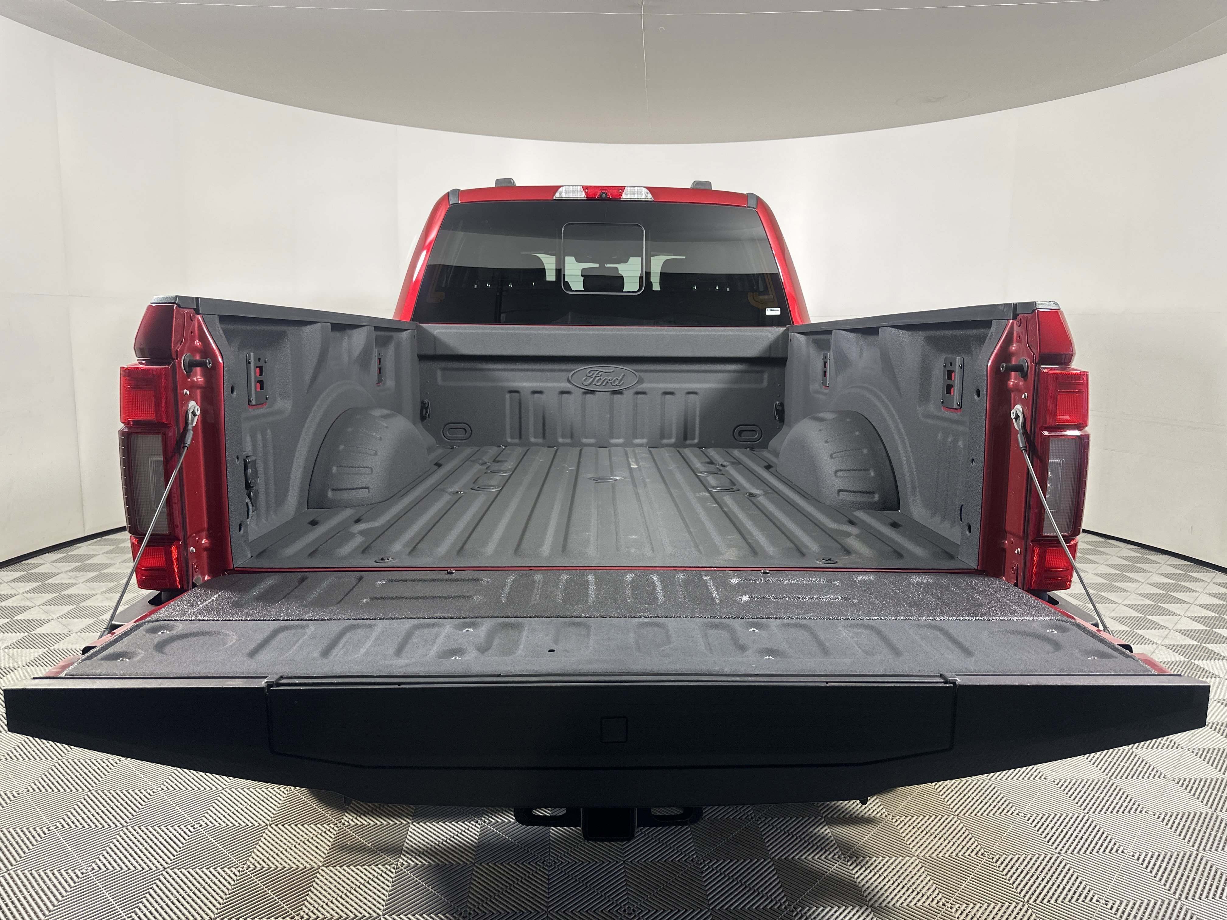 Used 2020 Red Ford  image 26