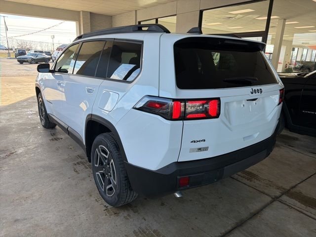 New 2026 Bright White Clear-Coat Exterior Paint Jeep Laredo image 3