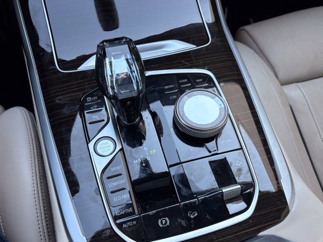 Used 2021 Mineral White Metallic BMW xDrive40i image 11