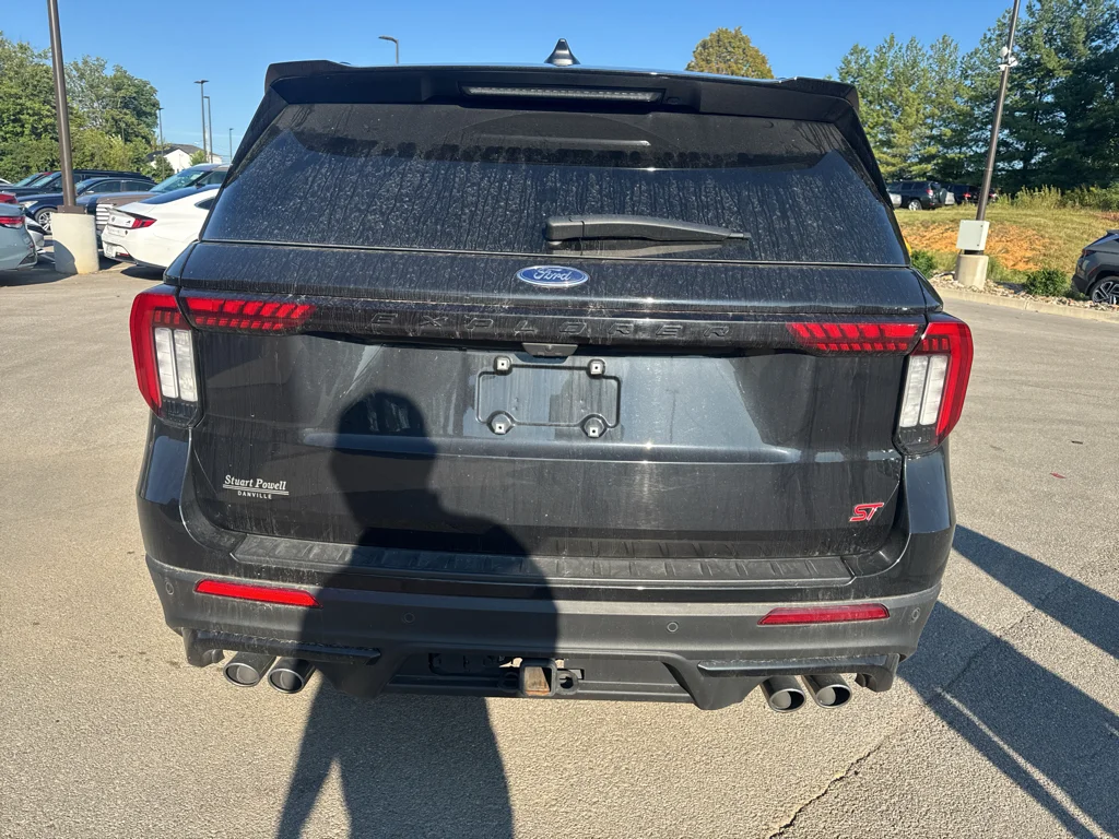 Used 2025 Agate Black Metallic Ford ST image 4