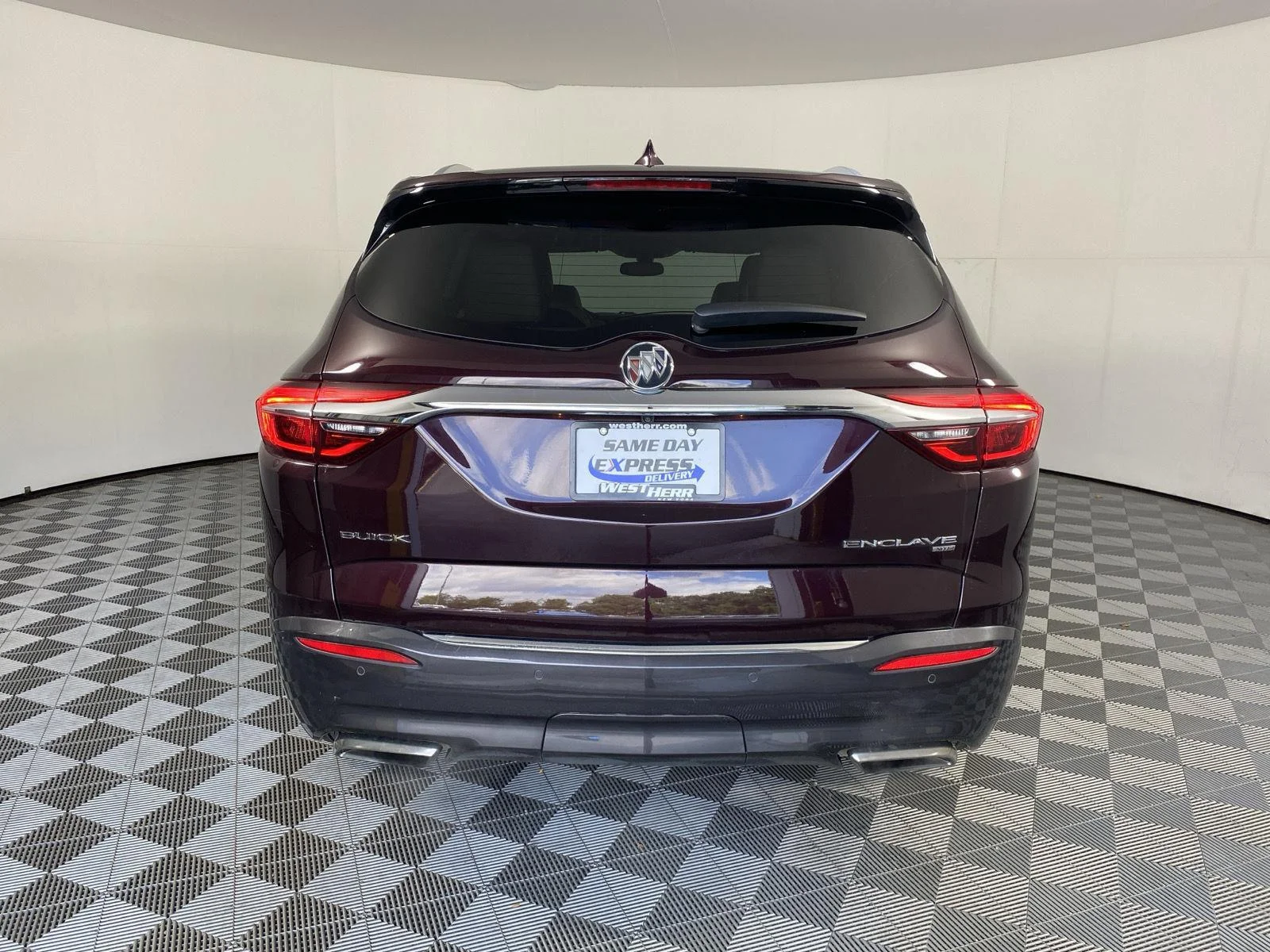 Used 2018 Black Cherry Metallic Buick Essence image 6