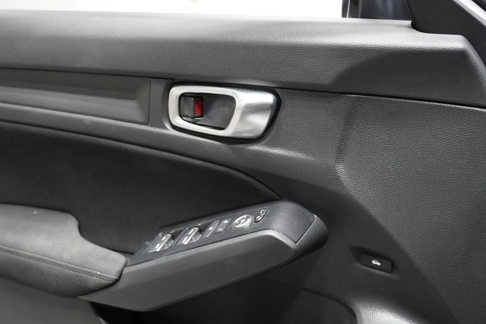 Used 2024 Lunar Silver Metallic Honda Sport image 14