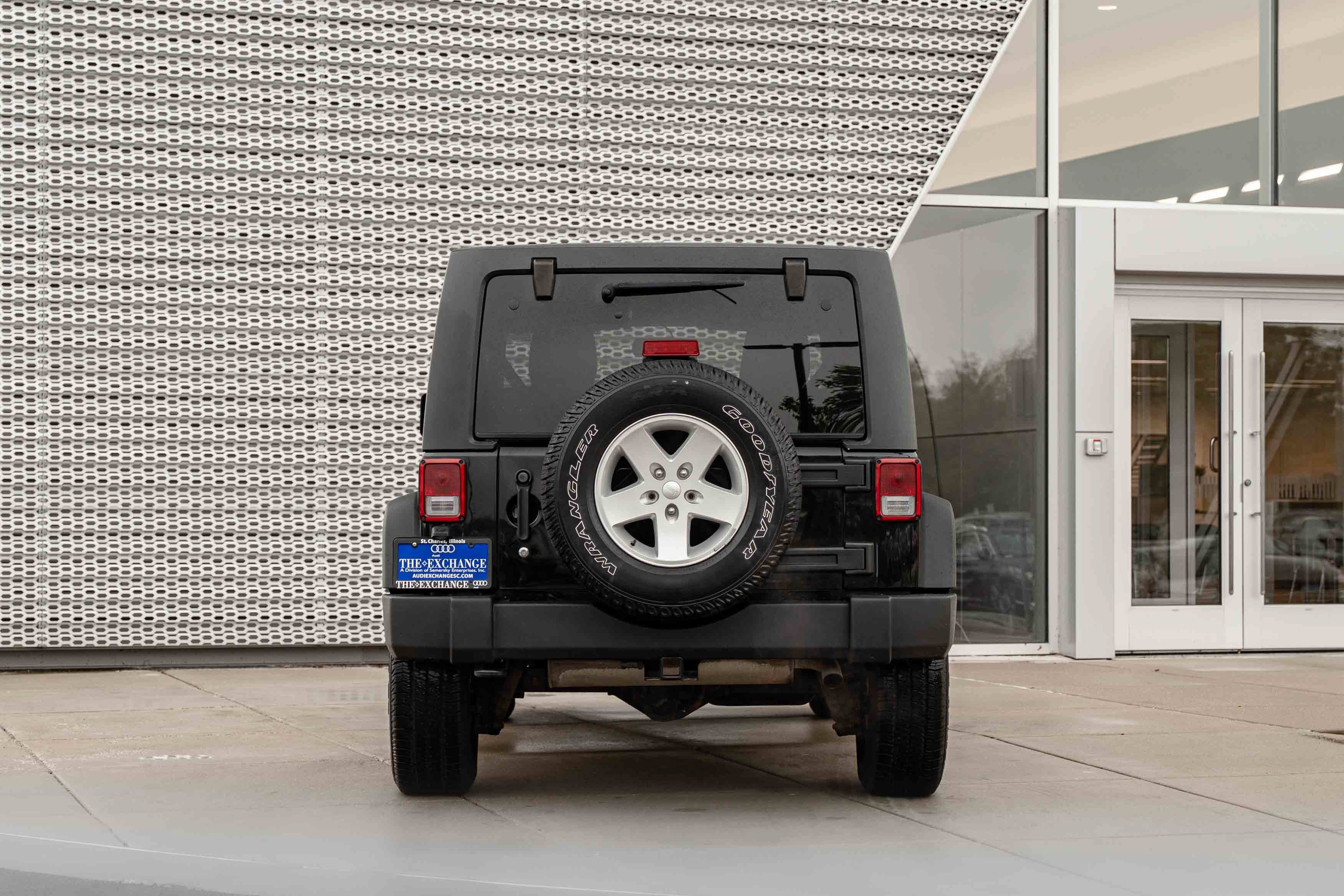 Used 2017 Black Clearcoat Jeep Sport image 23