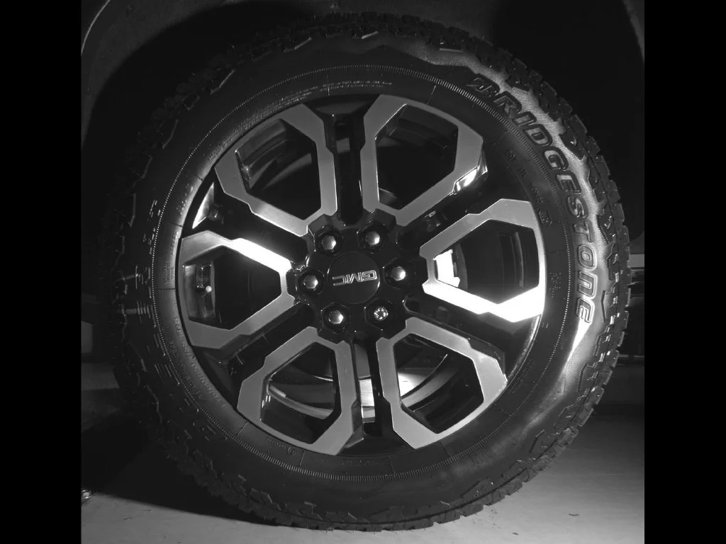 New 2026 White GMC AT4 image 12