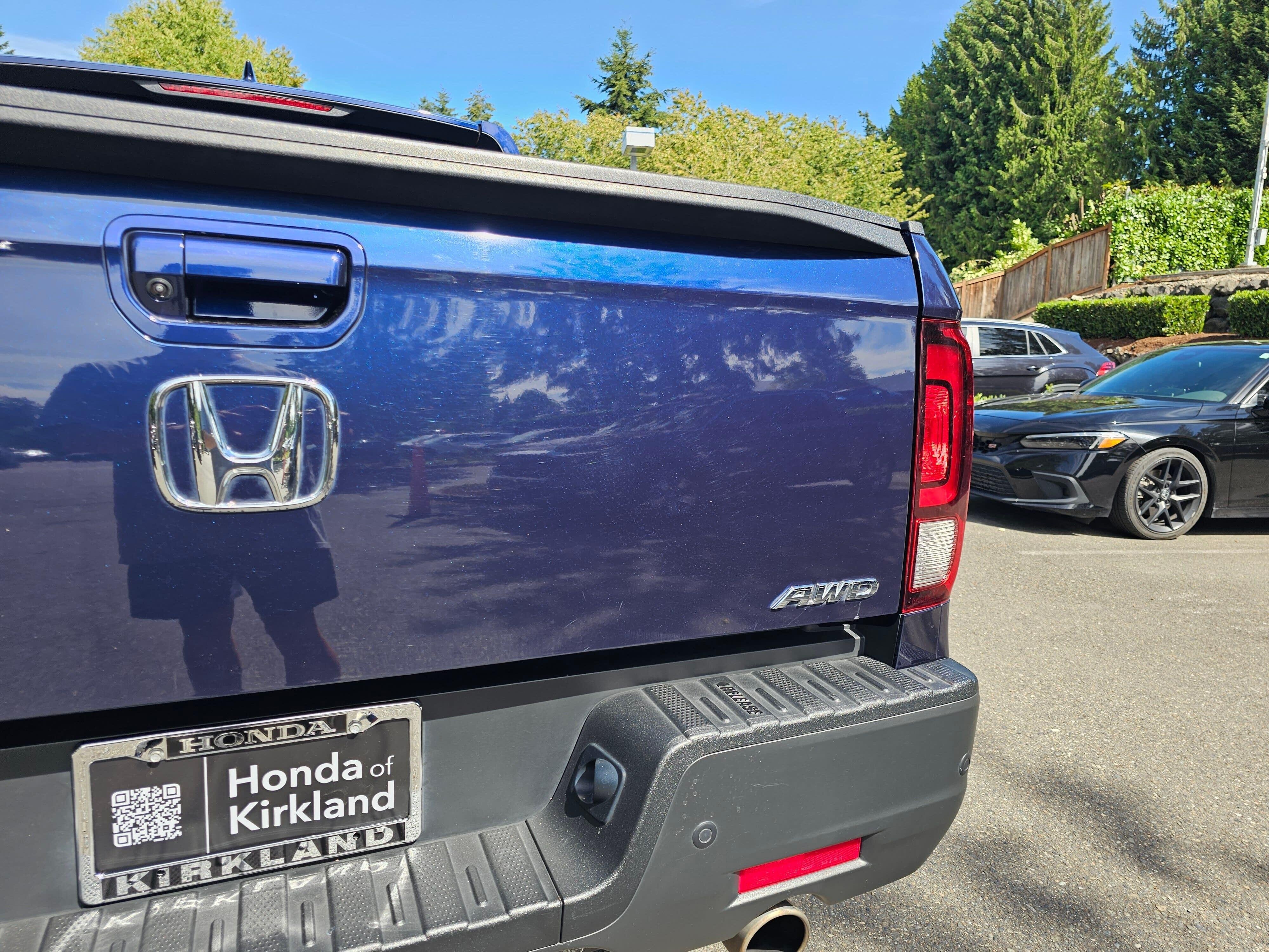 Certified Used 2023 Obsidian Blue Pearl Honda AWD RTL-E image 17