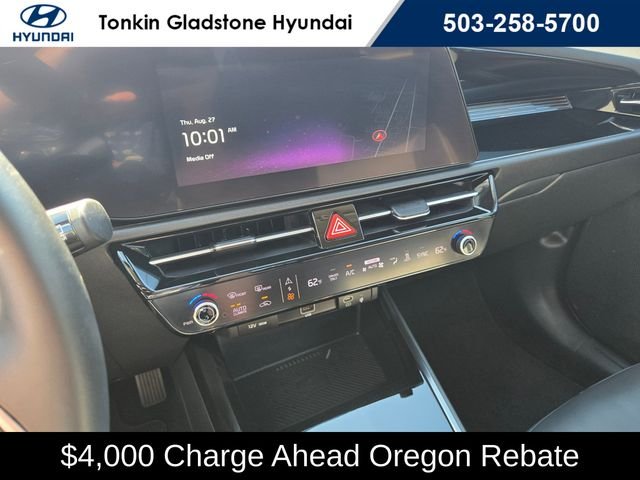 Used 2023 Cityscape Green Kia Wind image 24