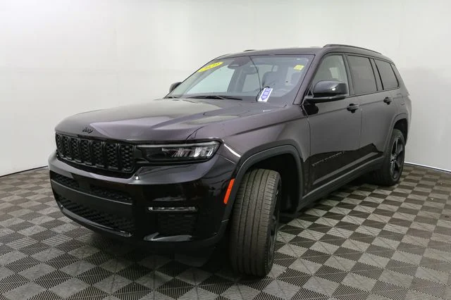 Used 2023 Orange Jeep Limited image 5
