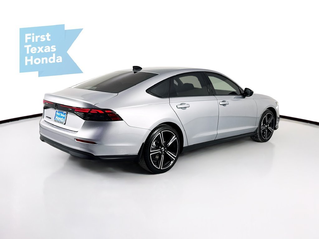 New 2026 Solar Silver Metallic Honda SE image 7