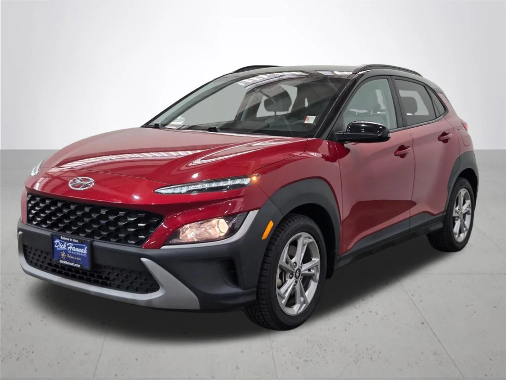 Used 2022 Red Hyundai SEL image 2