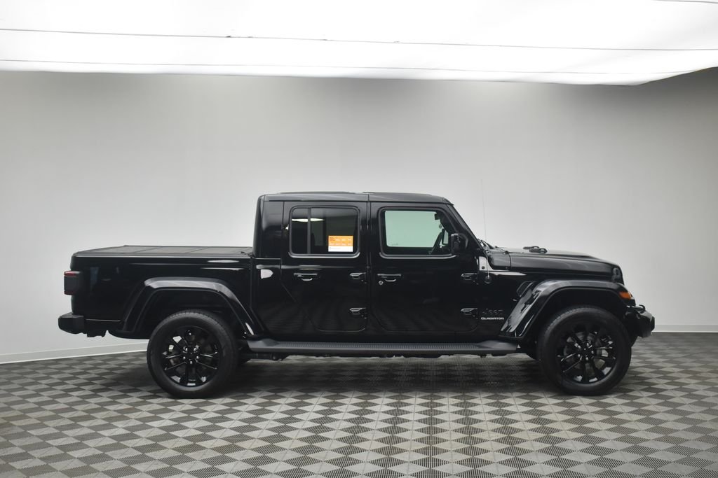 Certified Used 2021 Black Clearcoat Jeep Overland image 11