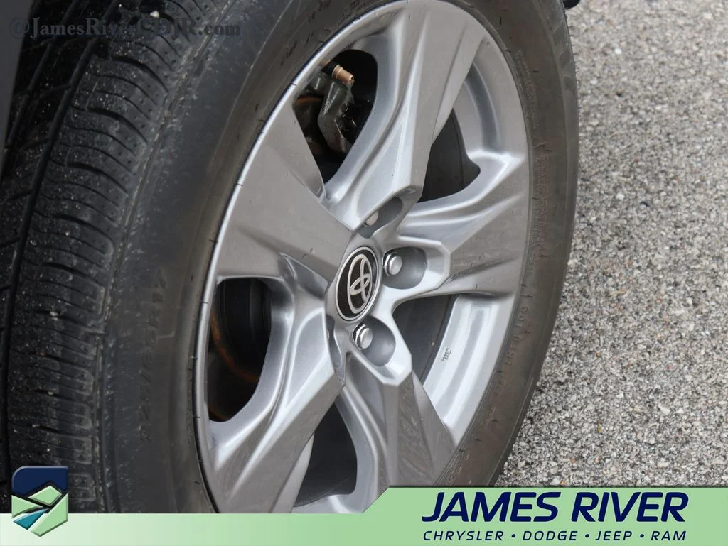 Used 2024 Silver Toyota XLE image 37